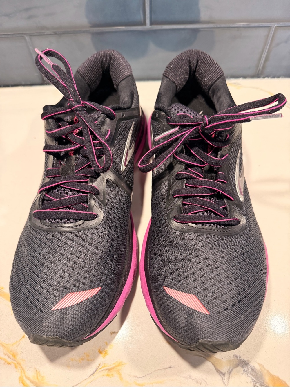 Brooks Women's Black and Pink Athletic Running Shoes